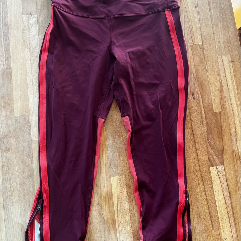 Lululemon running legging, capri with zippered lower leg